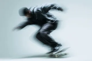 پرامپت طراحی: A blurred silhouette of a Subject in motion,… - تصویر 4